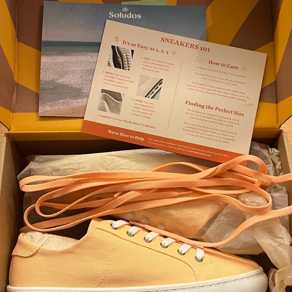 SOLUDOS Sneakers - Picture 5 of 6